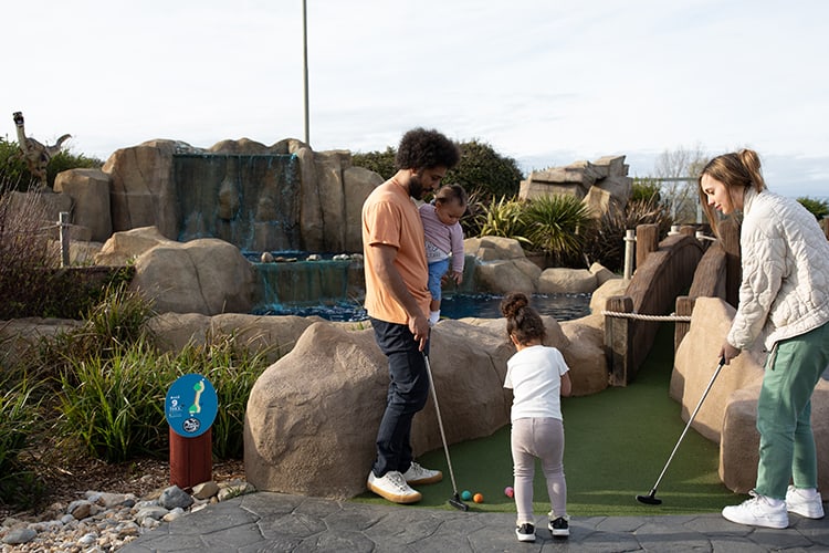 Sandham Gardens – Crazy Golf