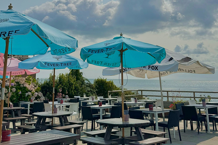 The Crab & Lobster Inn overlooking Bembridge Ledge and the sea