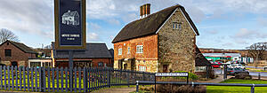Merrie Gardens Farm, Lake