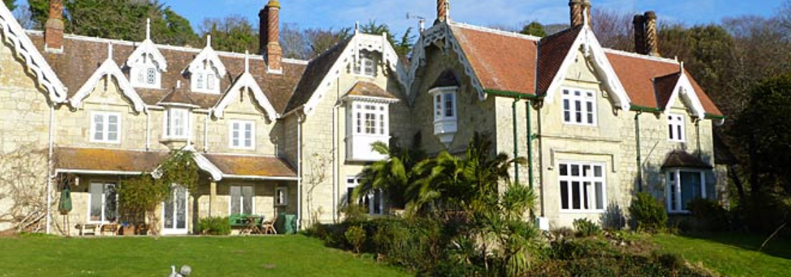 Lisle Combe
