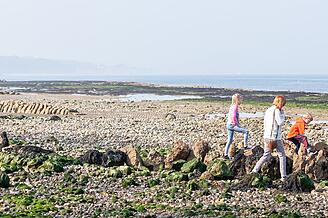 Relaxing Family Walk along Bembridge Beach