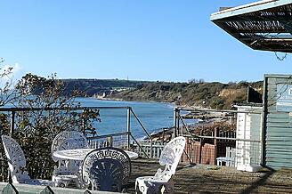 The Beach Hut (Olivia's Bar)
